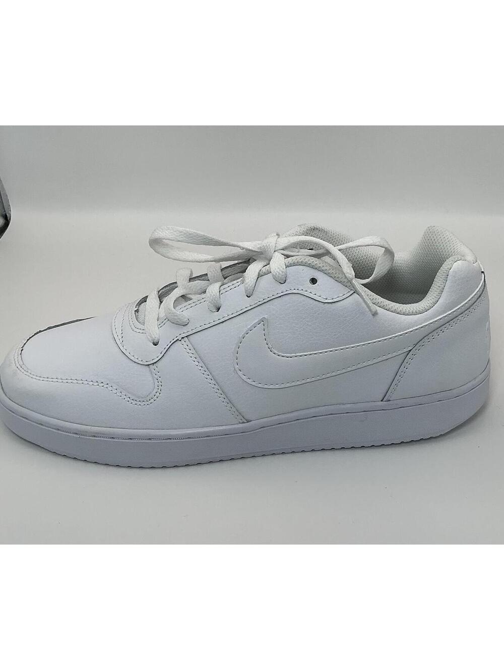 Nike White Low-Top‎ Sneakers